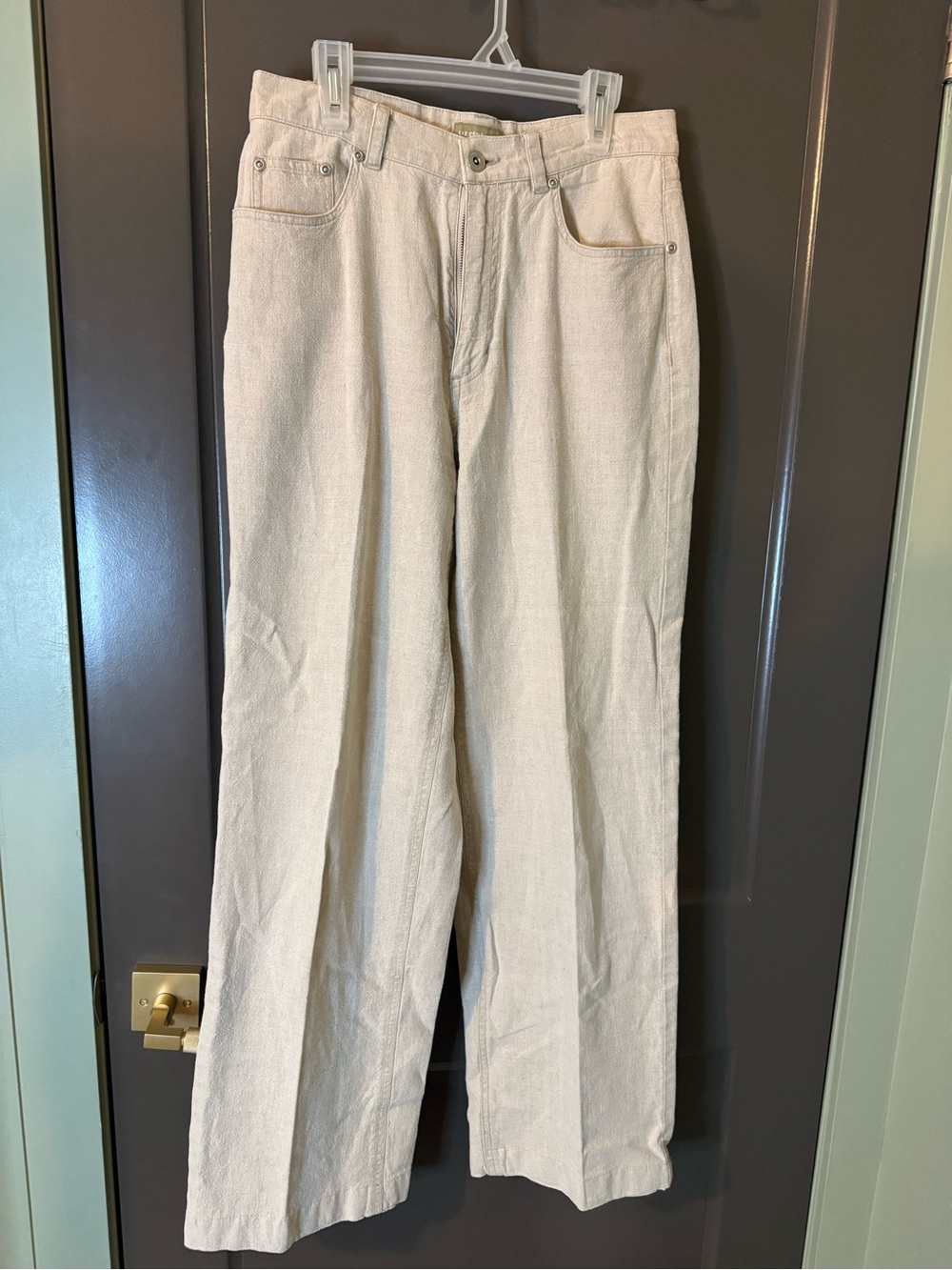 Liz Claiborne Beige Linen/Cotton Pants in size 8, like new condition